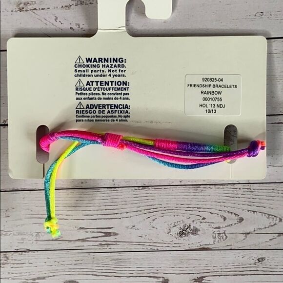 𝅺NWT Girls Old Navy Friendship Bracelet rainbow - Picture 2 of 2